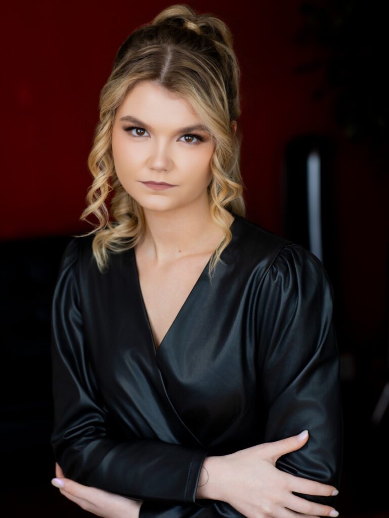 St. Louis commercial headshot for actress — approachable